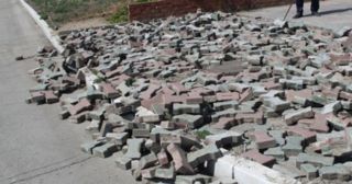Демонтаж тротуарной плитки Камень-на-Оби, цена от 2993 руб.